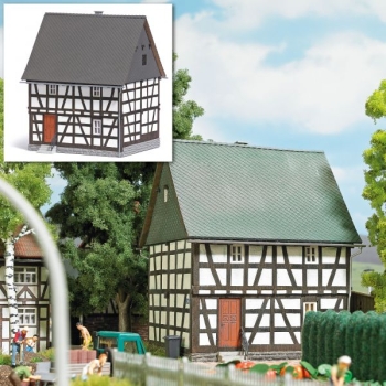 H0 Gebäude BS Haus aus Ahlbach, 98x 87x 116mm, Fachwerkhaus, Natursteinsockel, etc........................................................................................