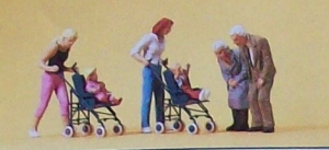 H0 Figur Mütter Kinder im Kinderwagen