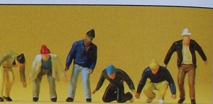 H0 Figur Zirkusarbeiter Zeltaufbau etc...............................................................................................................