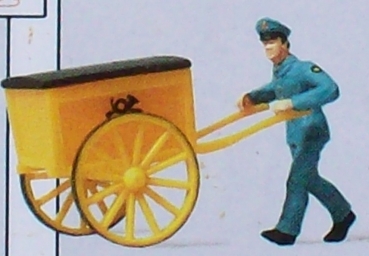 H0 Figur Postler mit Karre etc................................................................................................................