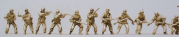 1:72 BS Infanterie im Gefecht DR 12x unbemalt