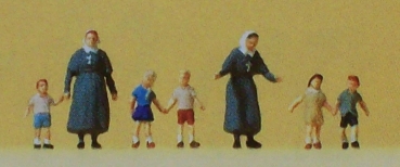 N Figur Diakonissen mit Kindern