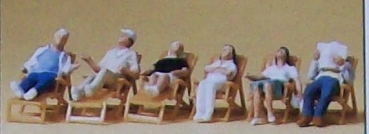 H0 Figur Ruhende auf der Terrasse oder Balkon