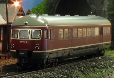 H0 D DB Akkutriebwagen BR 517  002- 2, 4A, IV, Motorwagen ohne Antrieb und Beleuchtung, rollfähig, etc....................