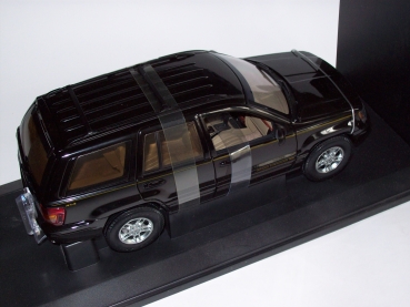 Grand Cherokee 99 schwarz 1: 18