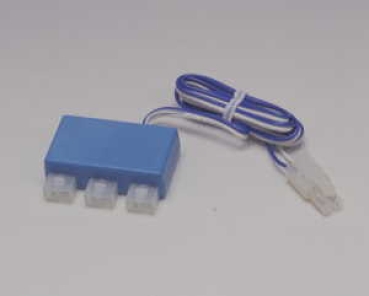 Elektro Zubehör Kato ( 24 827 ) Verteilerplatte 3-fach komplett mit Stecker und Kabel blau- weiß, etc..............
