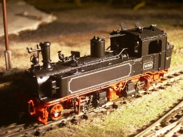 H0e D DR Dampflokomotive BR 99568 ( Filaufnahmen 352 ) , Ep.III, Thum,