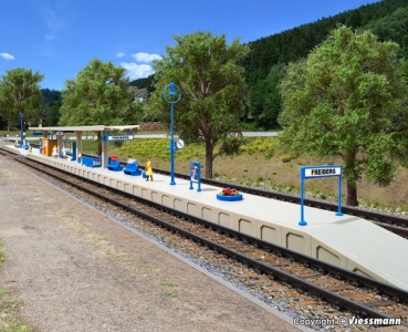 N Bahngebäude BS Bahnsteig Freiberg, L=66x 2,5x 5,8cm, BH= 0,8cm, etc....................................................................