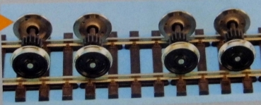 H0 Ersatzteile BS Diesellokomotive  V 100, Tauschradsatz RP25 , mit aufgezogenen  Zahnrädern,  1 Achse mit Haftreifen