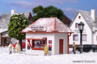 N Gebäude BS Kiosk Bratwurst-Maxe mit Kunstschnee, L=4x 3,8x 3,8cm, etc........................................................