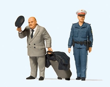 G Figur Reisender, Polizistin