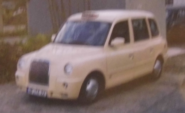 H0 GB PKW LTI TX4 2A Taxi senf