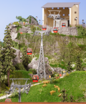 H0 Geländegestaltung A Hahnenkammbahn Seilbahn, Gondeln 8x, Gittermast 1x, Betonmast 1x, Einlaufmasten 2x, Berg- Talstation, Zugseil 10m,