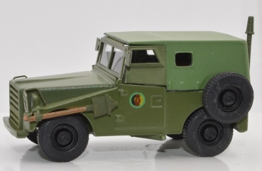 H0 mili Militärfahrzeuge NVA PKW P3 NVA Grenztruppen mit Antenne, 2A, grün, etc.................