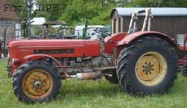 H0 D Landmaschinen Traktor Schlüter  S 900 , rot