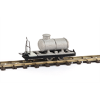 H0e Bahnfahrzeuge Güterwagen Loren mit ovalen Tankaufbau, Bremserbühne, silber- schwarz, 2A, etc....................