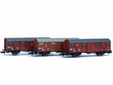 N D DB Güterwagen Set 3x, Gos- uv, ged., Nr.141 2 768 0, 141 2 805 0, 141 2 838 1, mit Bremserbühne, 2A, L= 81mm, Ep.V, braun, etc.........................................