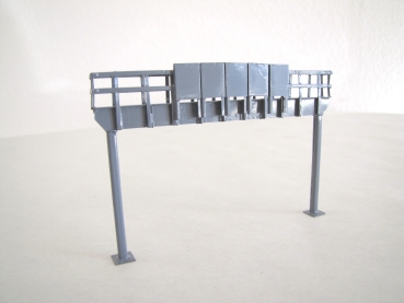H0 SB 1 Ausstattung Autobahn- Schilderbrücke, 11x 1x 7cm , lichte Weite 10cm, lichte Höhe 5cm, etc..............................................................