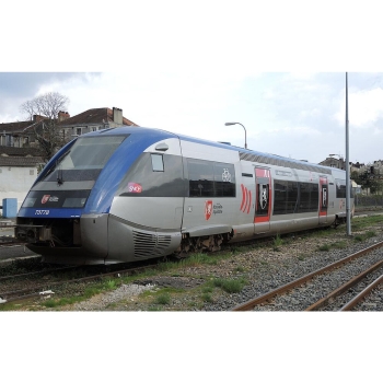 H0 F SNCF Dieseltriebwagen R X 73500, 4A, Ep.VI, ( Bordeaux ), etc...............................................
