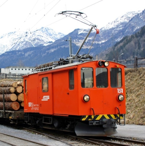 LGB Ch RhB De 2/ 2 151 Elektro Triebwagen mit dig. Pantosteuerung