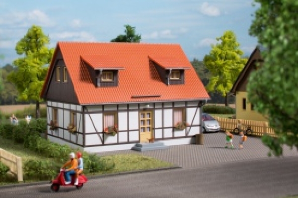 H0 Gebäude BS Einfamilienhaus 120x 97x 90mm