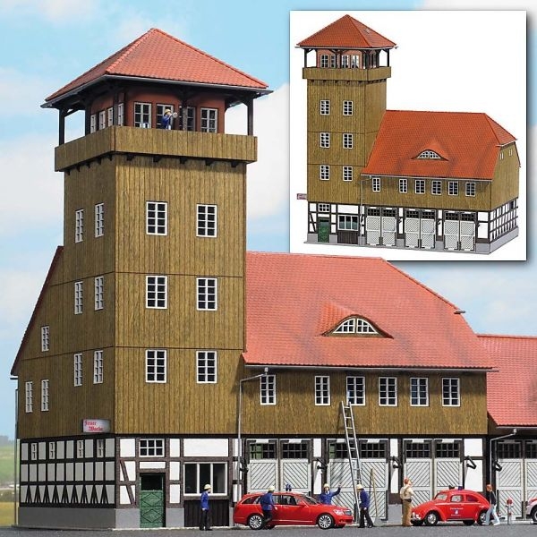 H0 Gebäude BS Feuerwehrgebäude " Schwenningen " 190x 123x 227mm, Stellplätze 3, Schlauchturm, Beobachtungsplattform, etc...................................................................................................................