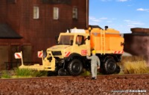 H0 LKW BS Unimog mit Sprüheinrichtung, L=8x 4,2x 3,8cm, etc.................................................................................