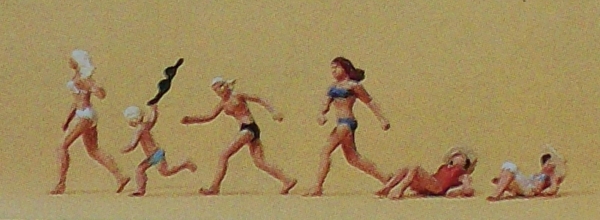 N Figur Am Strand etc.....