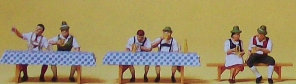 H0 Figur Auf dem Oktoberfest