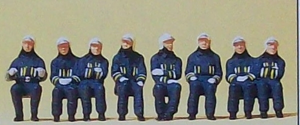 H0 Figur Feuerwehrmänner in Einsatzkleidung
