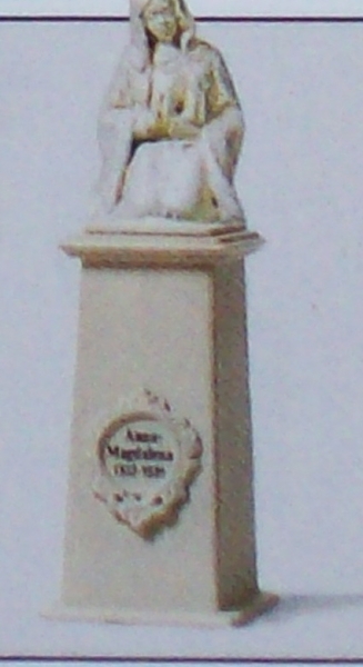 H0 Figur Kniende Statue etc.............................................................................................................................................................................