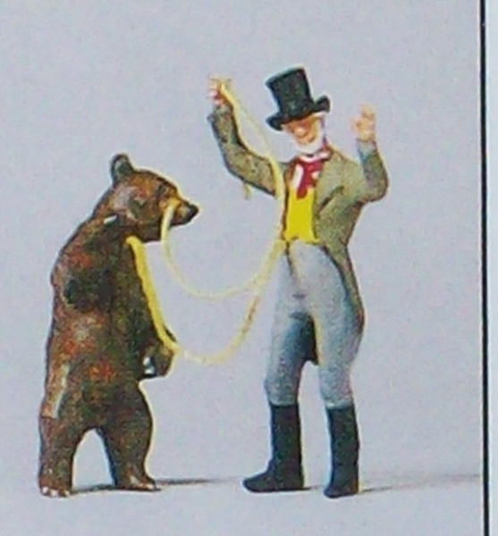 H0 Figur Bärenführer mit Bär