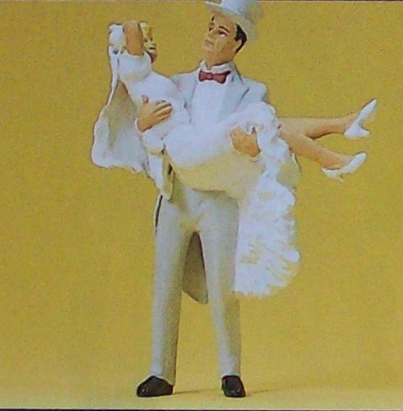 G Figur Bräutigam Braut tragend etc........................................................................................................................................................................................