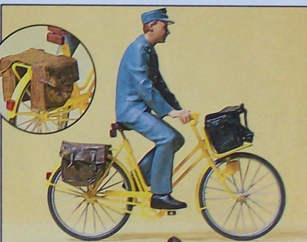 G Figur Postbote auf Fahrrad