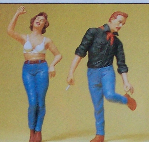 G Figur Paar in Jeans