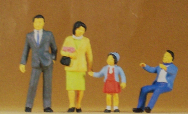 0 Figur Japanische Familie