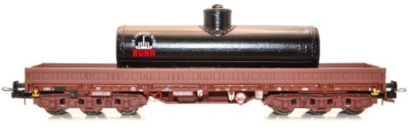 H0 D DR Schwerlastwagen Samms 4860, 6A, beladen, mit schwarzen Altölsammelkessel, VEB Chemische Werke BUNA, etc...................
