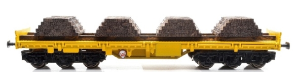 H0 D DB Schwerlastwagen Salmms, 454, 6A, Bauzugwagen der Bahnbaugruppe, beladen Holzschwellenstapel, gelb- gelb- schwarz, etc.................