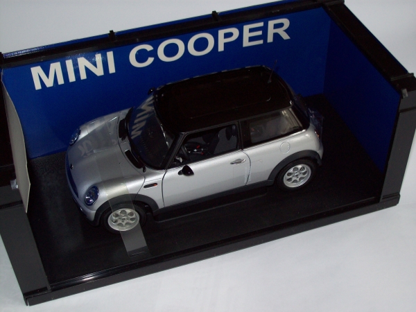 Millenium Cooper silv. 1: 18