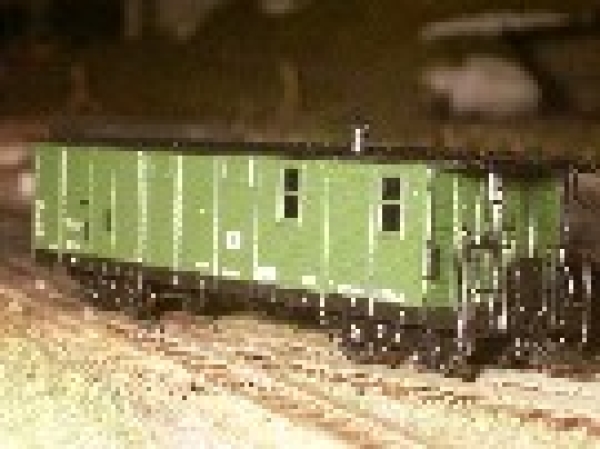H0e D DR BS Gepäck- Zugführerwagen 904-101, 4A, Ep.III, grün, Eisfeld