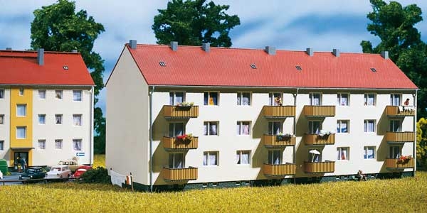 TT Mehrfamilienhaus mit Balkon