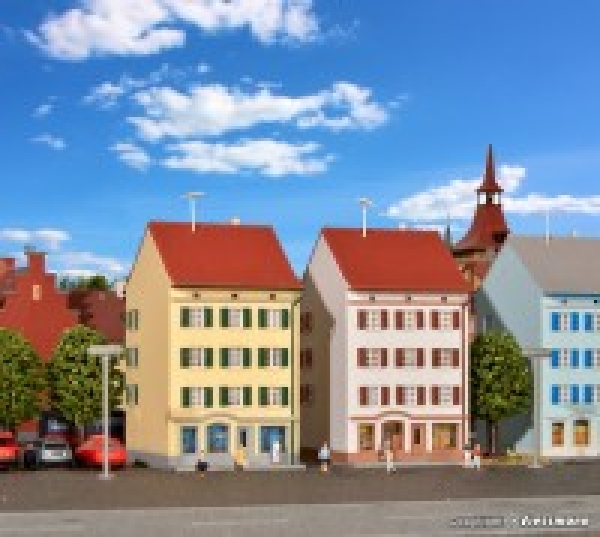 Z Gebäude Wohnhaus mit Ladengeschäft, L=8,4x 5,7x 8,5cm, etc.............................................................................