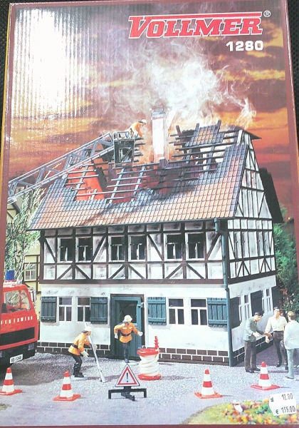 G Gebäude Brennendes Fachwerkhaus, etc................