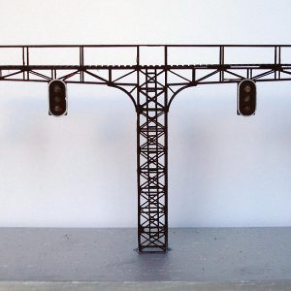 N E Bahnausstattung MS RENFE Signalbrücke über Gleise 4 mittig, Durchfahrtshöhe 35mm, Gesamthöhe 55mm