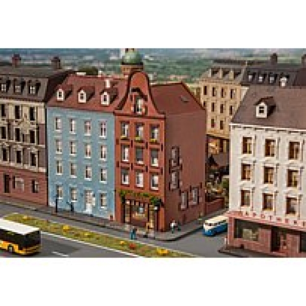 N Gebäude Altstadthaus mit Zigarrenladen, Ep.II, 111x 67x 132mm, etc...................................................................