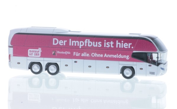 H0 D Bus Reisebus " Der Impfbus ist hier ", 3A, Neoplan Cityliner Co7 Bohr Reisen, etc..............