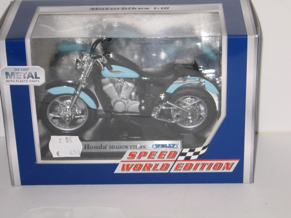 Honda VT 1100C 1: 18