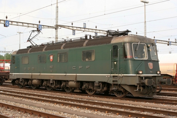 N Ch SBB Elektrolokomotive Re 6/ 66A,  Ep.V- VI,  grün, etc................