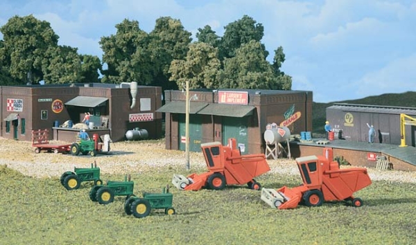 N Gebäude Olsen Feeds & Larsen s Implement