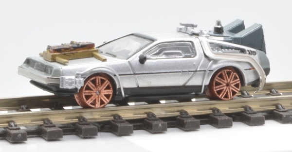 H0 D PKW De Lorean Schienenzeitmaschine ohne Motor, etc.......